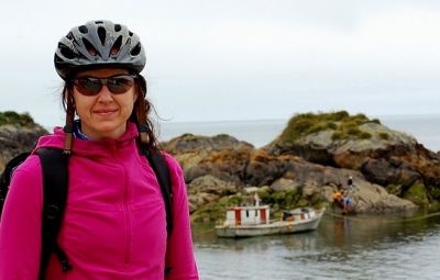 Dawn Manning Cycling on the  tour with redspokes